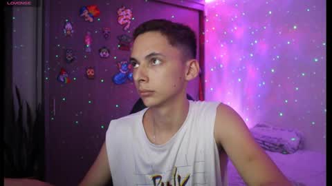 Snapshot of archi_love chatting on 02.05.25 ARCHIBALDO online show from 02.05.25