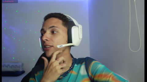 Snapshot of archi_love chatting on 02.28.25 ARCHIBALDO online show from 02.28.25