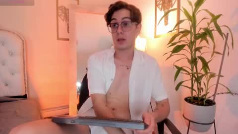 Snapshot of archie_kings_ chatting on 02.06.25 Archie online show from 02.06.25