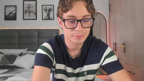 Snapshot of archiekingss chatting on 05.07.26 Archie online show from 05.07.26