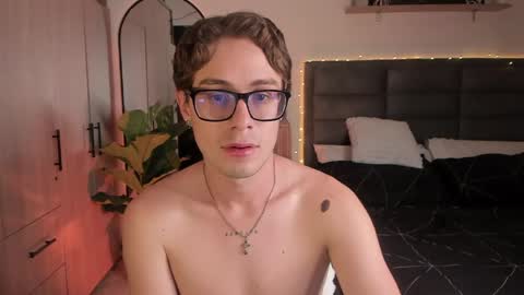 Snapshot of archiekingss chatting on 05.17.26 Archie online show from 05.17.26