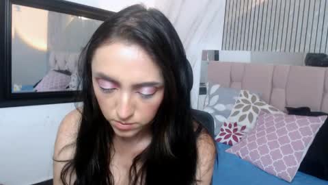 Snapshot of arenita__stone chatting on 05.17.26 Sharlotte online show from 05.17.26