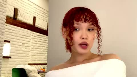 Snapshot of aresha_viree chatting on 05.24.26 Aresha online show from 05.24.26