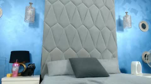 Snapshot of aretialisya chatting on 09.23.25 aretialisya online show from 09.23.25