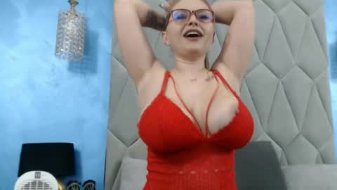 Snapshot of aretialisya chatting on 12.03.25 aretialisya online show from 12.03.25