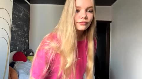 Amelia online show from 10.30.25