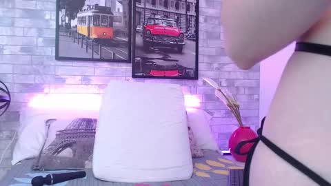 Ahri James online show from 12.04.24