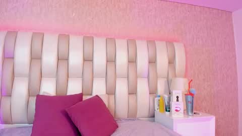 ari_lynn_ online show from 02.13.26