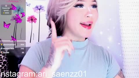 Snapshot of ari_saenz chatting on 12.12.24 online show from 12.12.24