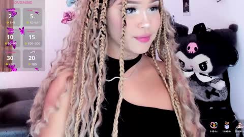Snapshot of ari_saenz chatting on 12.26.24 online show from 12.26.24