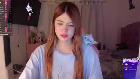 Snapshot of ari_sweet1 chatting on 12.21.24 Ari online show from 12.21.24