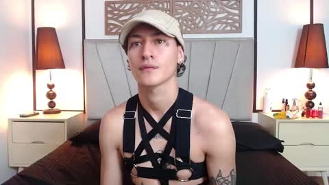 aria y orien  online show from 03.11.25