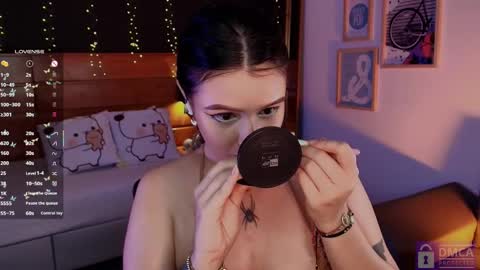 Snapshot of aria_bloomer chatting on 04.28.26 Ari online show from 04.28.26