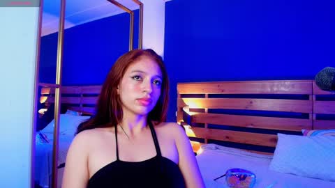 Snapshot of aria_copper chatting on 01.11.25 Aria online show from 01.11.25