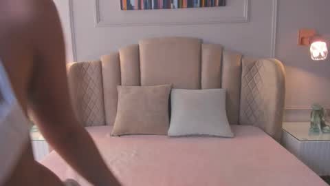 Aria  online show from 02.20.25