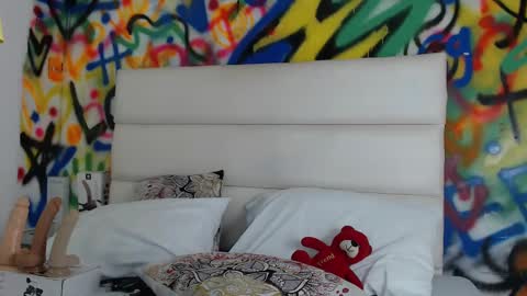 Snapshot of aria_martiin chatting on 01.19.25 aria online show from 01.19.25