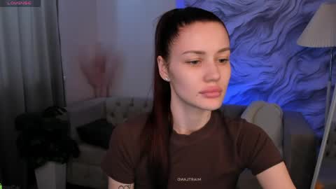 Snapshot of aria_mila chatting on 05.12.26 aria_mila online show from 05.12.26