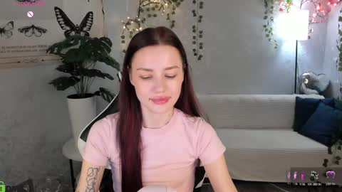 Snapshot of aria_mila chatting on 05.29.26 aria_mila online show from 05.29.26