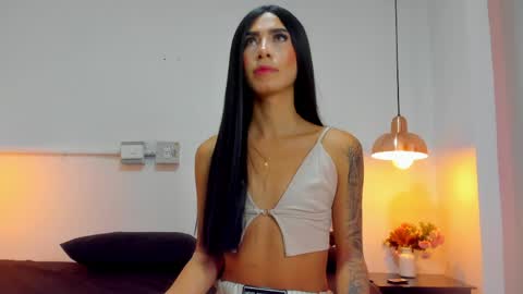 Snapshot of aria_millers1 chatting on 04.08.26 aria_millers1 online show from 04.08.26