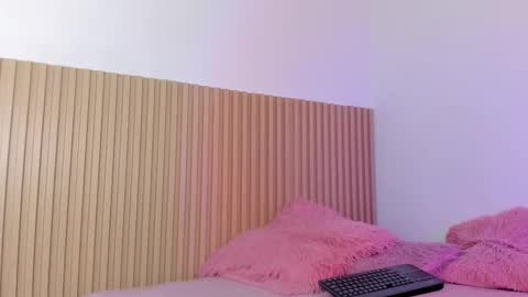 Snapshot of aria_millers_ chatting on 02.04.26 Aria Millers online show from 02.04.26