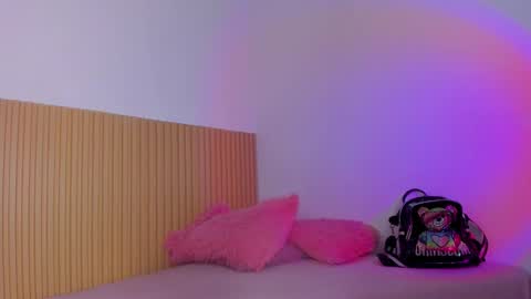 Snapshot of aria_millers_ chatting on 02.14.26 Aria Millers online show from 02.14.26