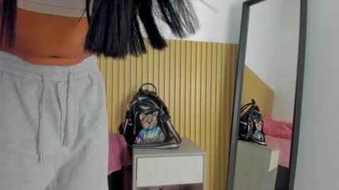 Snapshot of aria_millers_ chatting on 02.22.26 Aria Millers online show from 02.22.26