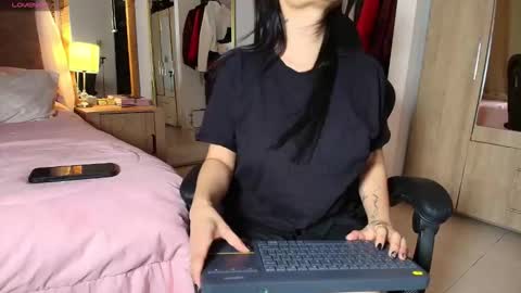 Snapshot of aria_sweet21 chatting on 05.04.26 aria_sweet21 online show from 05.04.26