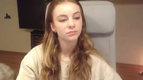 AriaCreazy online show from 10.10.25