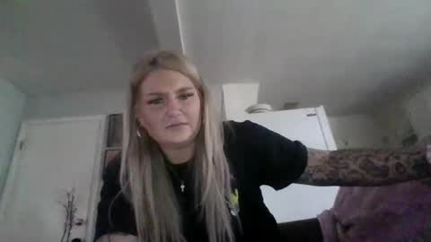 Snapshot of ariadams chatting on 02.18.25 ari adams online show from 02.18.25