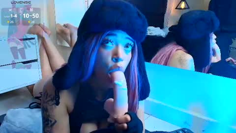 Snapshot of ariadnaaa_ chatting on 06.18.26 Ariadna online show from 06.18.26