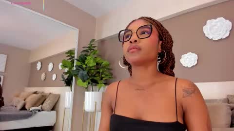 Aria Foster online show from 11.25.25