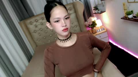 Snapshot of ariahooper chatting on 06.13.26 Christine JorgensenChristmas wish breasts implants online show from 06.13.26