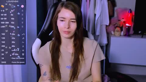 Snapshot of ariamill chatting on 10.17.25 Ari online show from 10.17.25