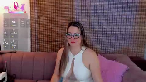 Ariana Cruz online show from 11.26.25