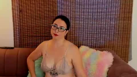 Snapshot of ariana_cross_ chatting on 07.10.26 Ariana Cruz online show from 07.10.26