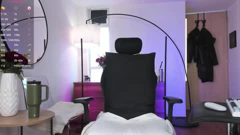 DaniAri - dimension X at night NY time online show from 02.06.26