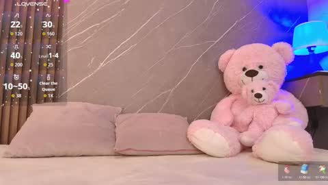 Snapshot of ariana_jhonson11 chatting on 02.18.26 Ariana online show from 02.18.26