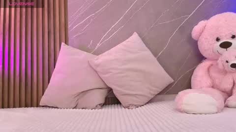 Snapshot of ariana_jhonson11 chatting on 02.25.26 Ariana online show from 02.25.26