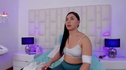  ariana  online show from 03.04.25