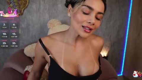 Snapshot of ariana_valdirii chatting on 04.13.26 cristina online show from 04.13.26