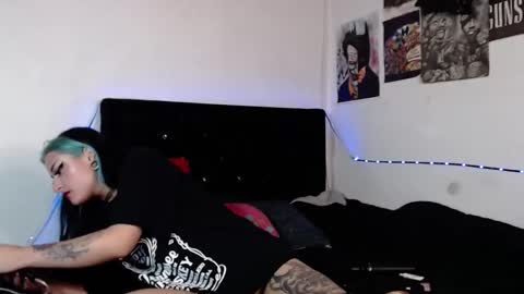 help me 100 hands up my OF is Free  online show from 01.09.25