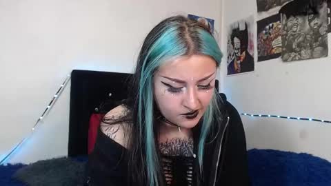 help me 100 hands up my OF is Free  online show from 03.12.25