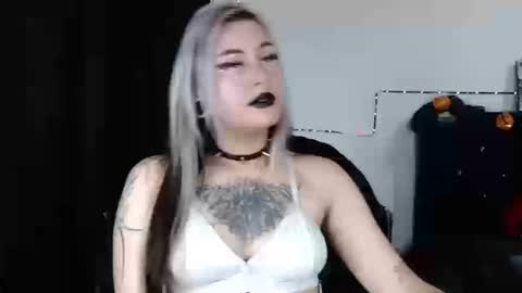 help me 100 hands up my OF is Free  online show from 09.10.25