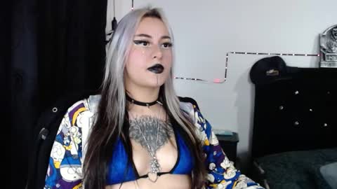 help me 100 hands up my OF is Free  online show from 09.15.25