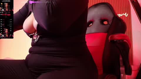 Snapshot of arianna__smith_ chatting on 03.08.25 Arianna online show from 03.08.25