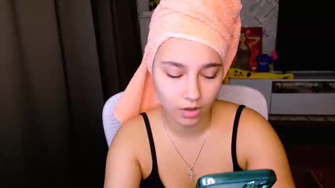 Snapshot of arianna_grend chatting on 10.17.25 Arianna online show from 10.17.25