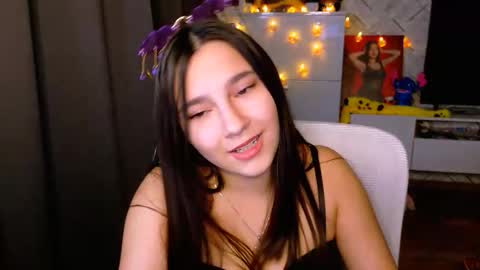 Snapshot of arianna_grend chatting on 10.28.25 Arianna online show from 10.28.25