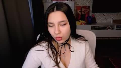 Snapshot of arianna_grend chatting on 12.19.25 Arianna online show from 12.19.25