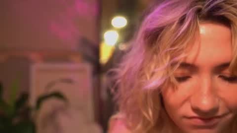 Olivka online show from 10.04.25