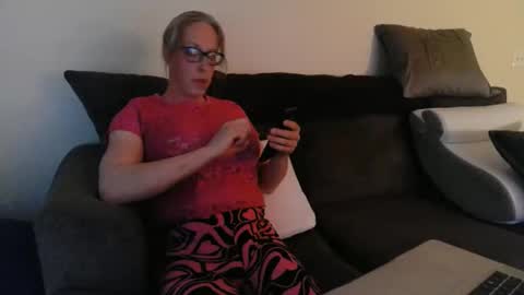 Snapshot of arianna_sinz chatting on 02.20.25 Arianna Sinz online show from 02.20.25